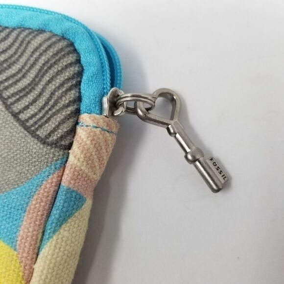 Small FOSSIL BAG with Key Accent - Picture 8 of 8